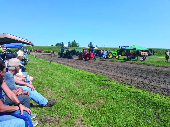Threshing show in Hanley Falls